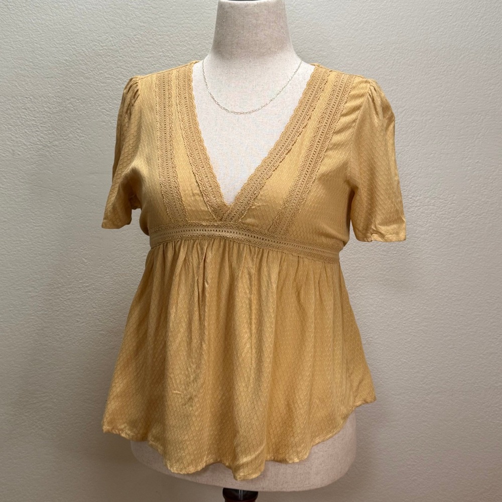 Love On A Hanger Babydoll Boho Soft‎ Feminine Lace Trim Blouse Top Women Small